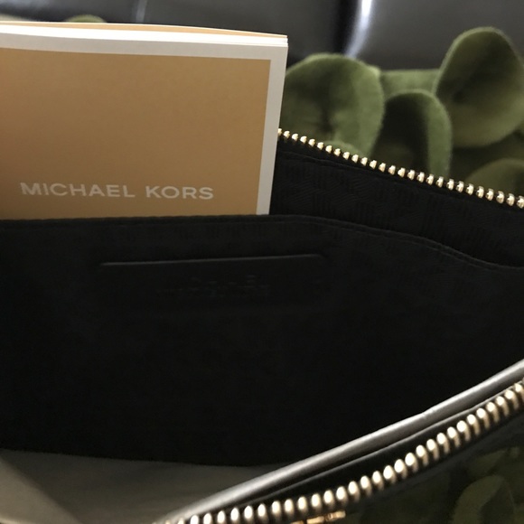 NWT black Bedford Michael Kors clutch ❤️ - Picture 7 of 7