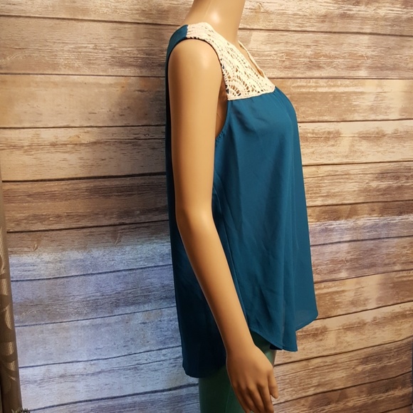 Last one Army Green Knit Scallop Lace Blouse - Picture 3 of 7