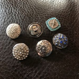 Magnolia and vine snaps! Selling All 6 together