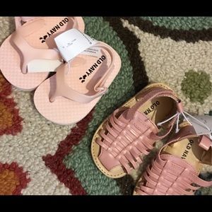 Old Navy *NEW* 3-6 Months sandals