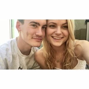 Meet your Posher, Hailey