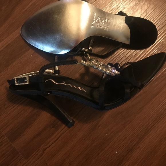 NEW Nina evening heels - Picture 3 of 4