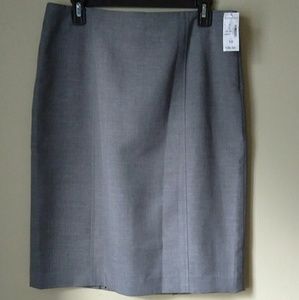 NWT Jones Gray Pencil Skirt