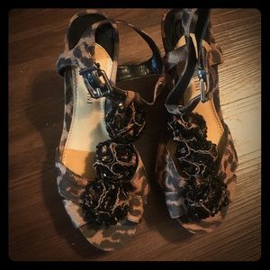 Gianni Bini wedge shoes new