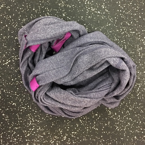 lululemon athletica Accessories - Lululemon Vinyasa Scarf