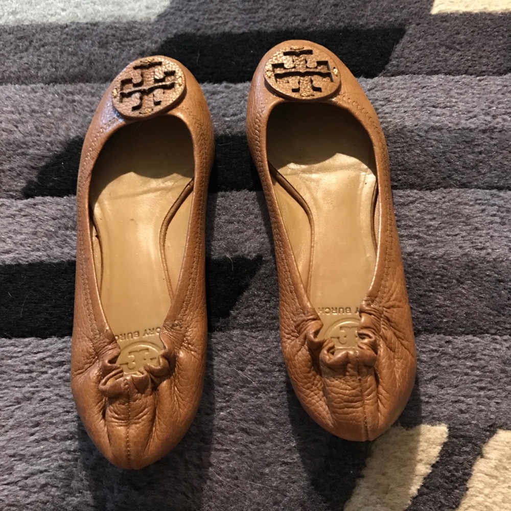 Tan Leather Reva Flats by Tory Burch
