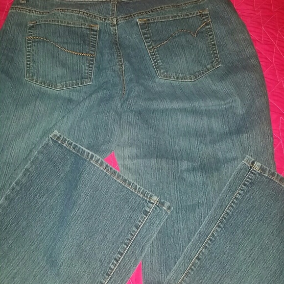 Womens plus size jeans - Picture 3 of 3