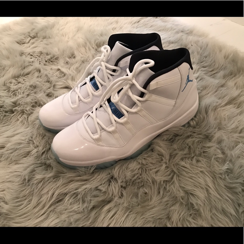 Air Jordan 11 Retro "Legend Blue" Columbia