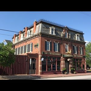 Meet your Posher, Desiree