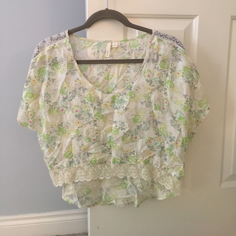 High low short sleeve shirt
