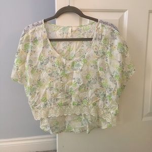 High low short sleeve shirt