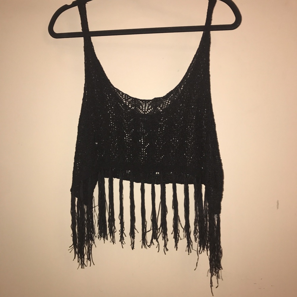 Black crop top tank