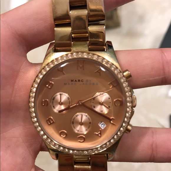 Marc Jacobs Rose Gold watch *no longer in stores* - Picture 2 of 6