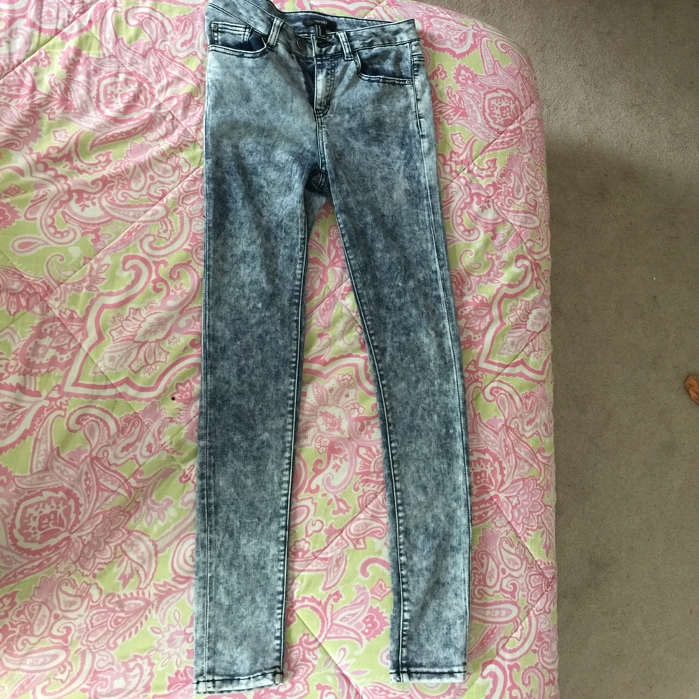 grey acid wash skinny jeans from forever 21