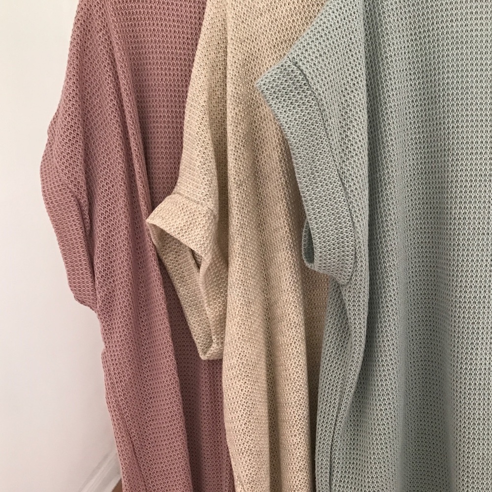 LAST - Soft taupe asymmetrical waffle top - Picture 5 of 5