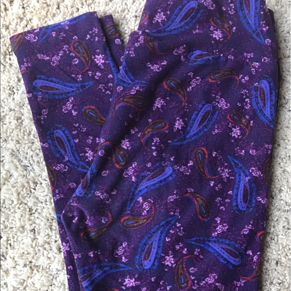 LuLaroe Paisley Purple OS Leggings