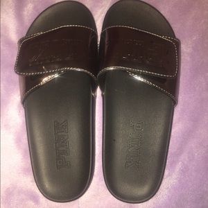 Victoria Secret PINK Silver/Black 1 strap slides.