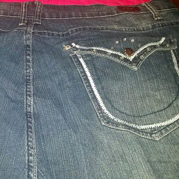 Womens pluse size jeans - Picture 3 of 4