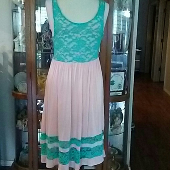 TOTALLY CUTE PLUS SIZE SUN DRESS BNWT!!!! - Picture 2 of 6