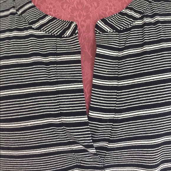 **SOLD**Talbots Tunic - Picture 2 of 4