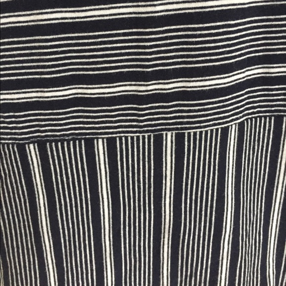 **SOLD**Talbots Tunic - Picture 4 of 4