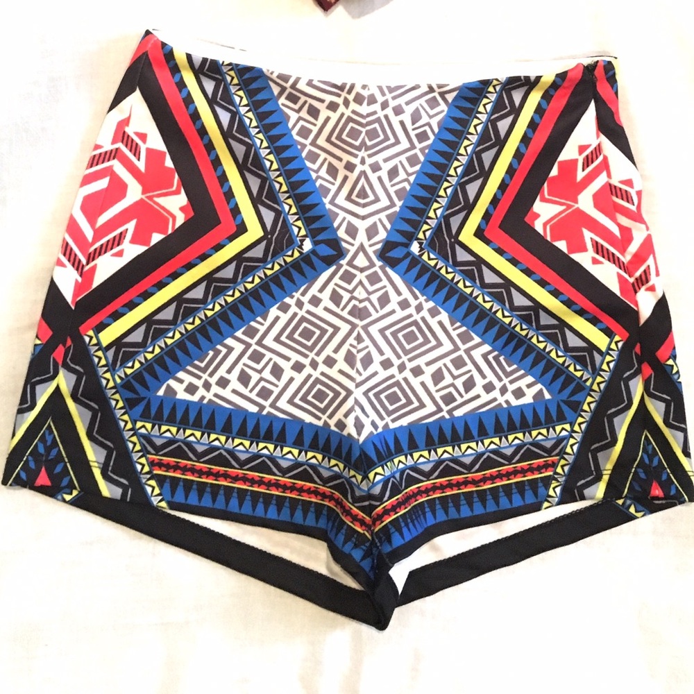 Patterned Shorts - Picture 2 of 2