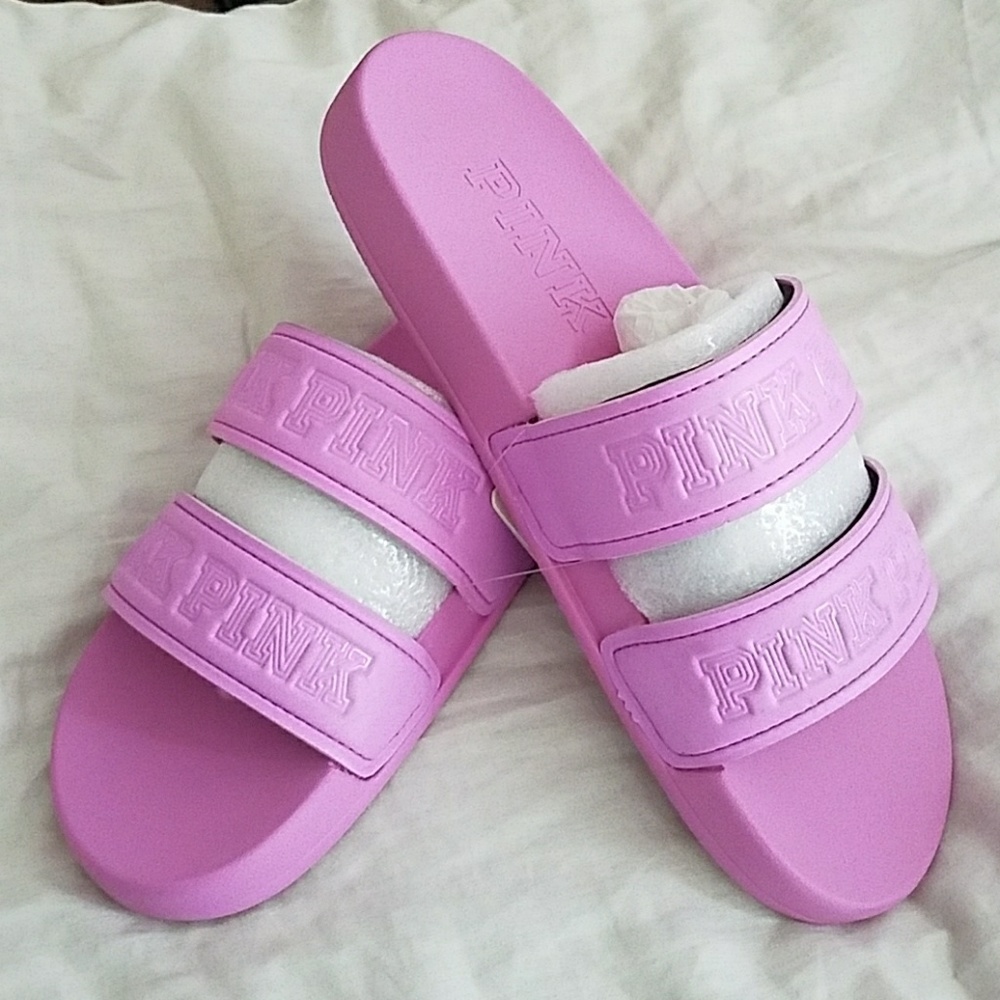 🎊🎊🎊PINK FLIP-FLOPS 🎊🎊🎊