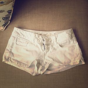 American Eagle 🦅 White Denim Shorts Size 0.