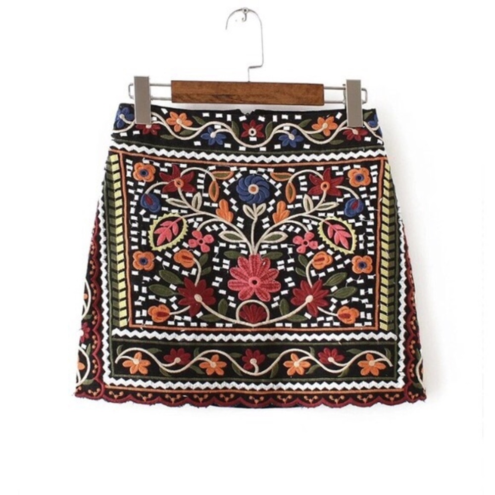 Zara embroidered mini skirt