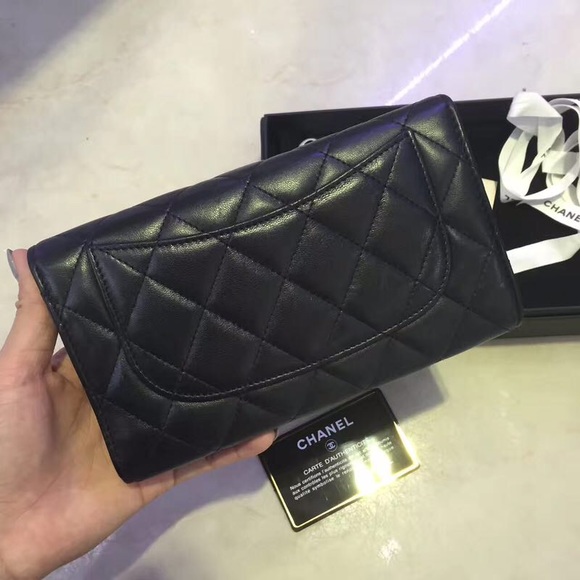 Sold! Authentic Chanel classic flap quilted wallet - Picture 3 of 4