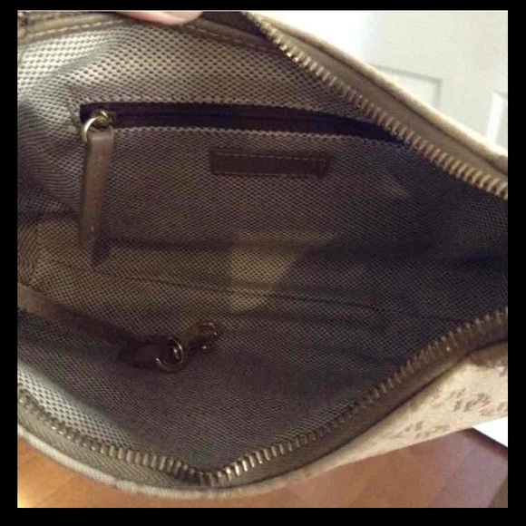 Dooney & Bourke - Picture 4 of 4