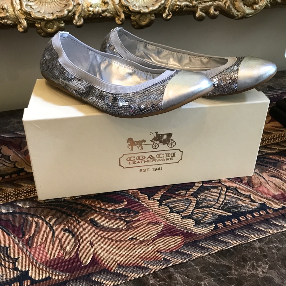 💥🎈REDUCED 💥🎈COACH SILVER FLATS WITH SEQUINS - Picture 1 of 7