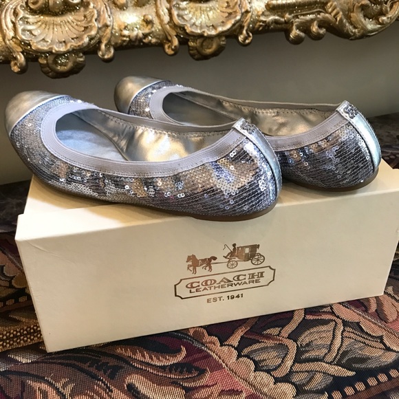 💥🎈REDUCED 💥🎈COACH SILVER FLATS WITH SEQUINS - Picture 3 of 7