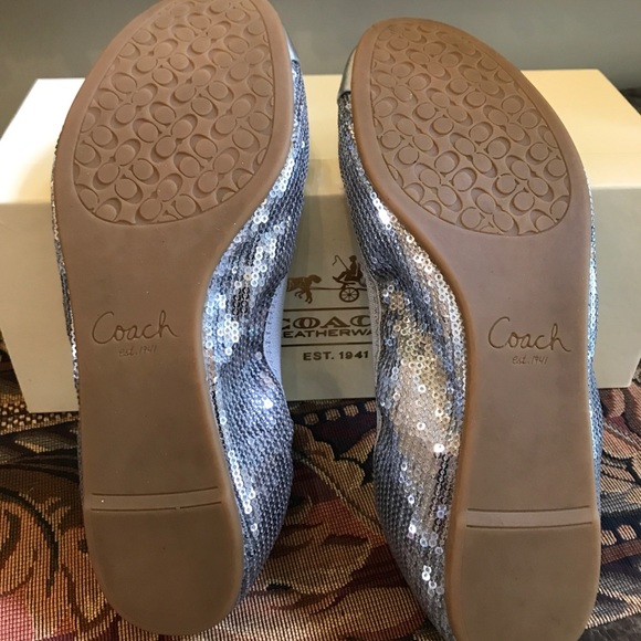💥🎈REDUCED 💥🎈COACH SILVER FLATS WITH SEQUINS - Picture 4 of 7