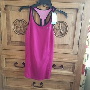 💥REDUCED💥NWT  Nike dri-fit top