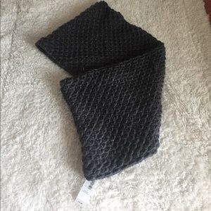 NWT Old Navy Cable Knit Infinity Scarf Grey
