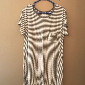 Lularoe Carly dress