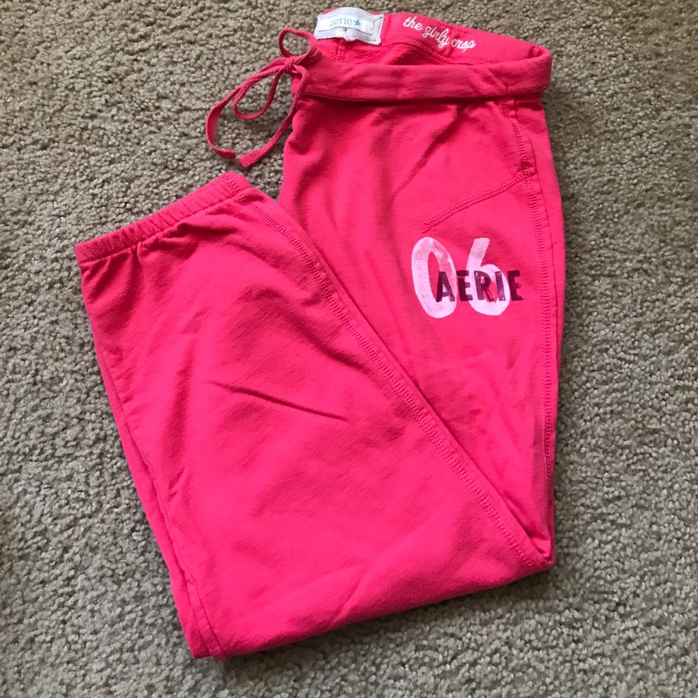 Aerie "the girly crop" sweatpants in hot pink