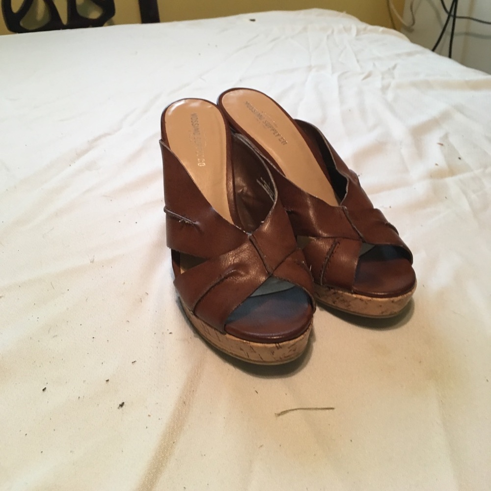 Women's shoes, size 6
