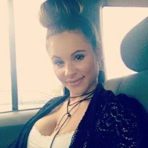 Meet your Posher, Marina