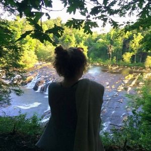 Meet your Posher, Jenn