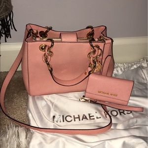 Michael Kors Cynthia bag in pale pink
