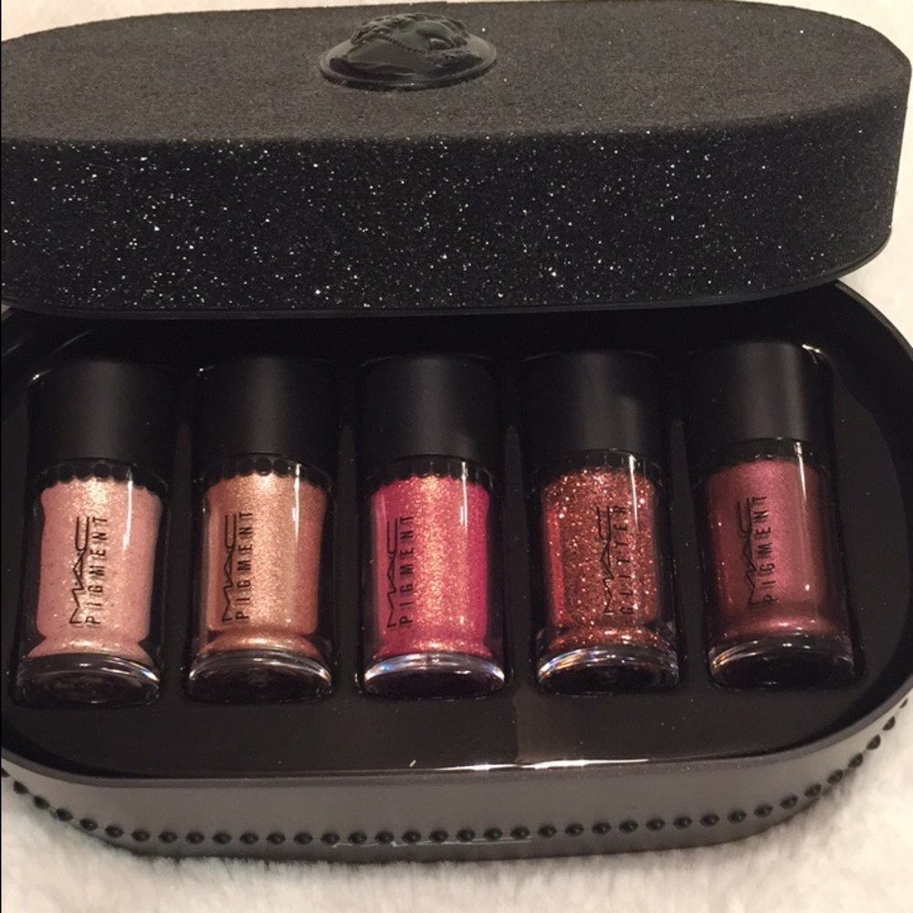 MAC objects of affection pink + rose pigments