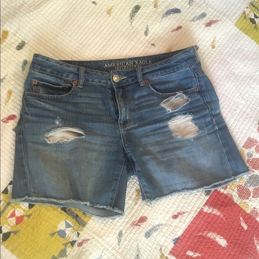 Destressed denim jean shorts size 4 America Eagle