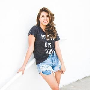 Meet your Posher, Avi