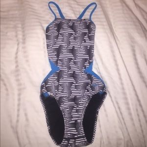 Speedo Flipturnz cut out training bathing suit