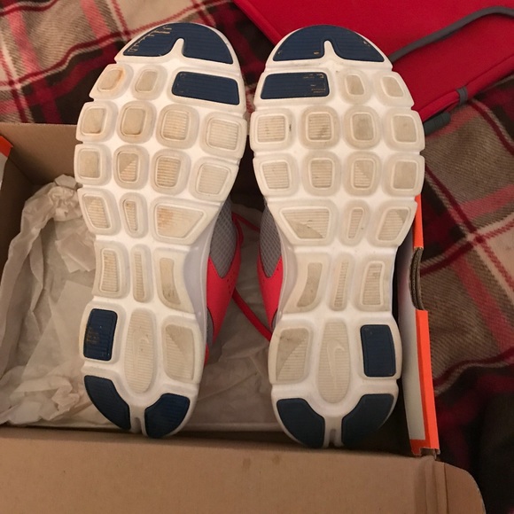 Nike sneakers - Picture 3 of 4