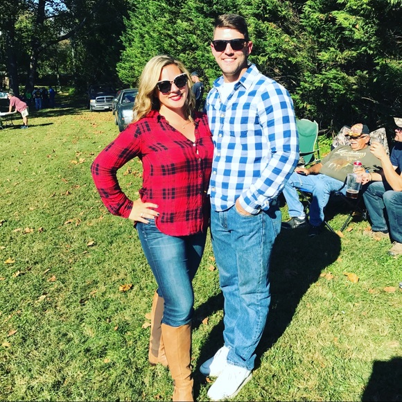 Meet your Posher, Leslie - Picture 2 of 3