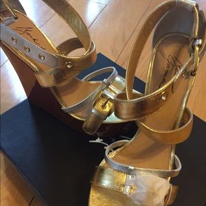 Badgley mischka (mark+James ) Nera Gold/Silver