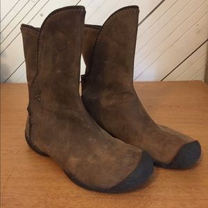 Keen boots brown suede 9